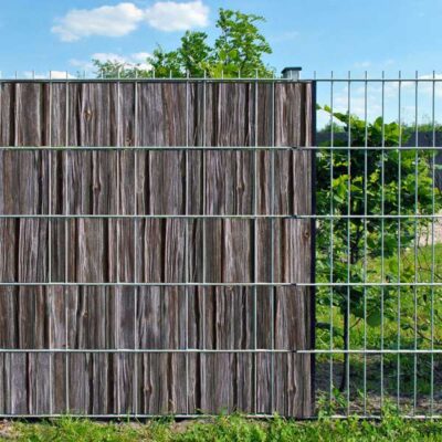 Holzbohle – Bedruckter Sichtschutzstreifen für Doppelstabmattenzaun | Holzoptik beidseitig bedruckt | UV-beständig & wetterfest | 26 m Rolle, 19 cm Höhe