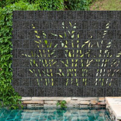 Laser Schilf Florenz Grau – Design-Vlies Sichtschutz für Doppelstabmattenzaun | 2,50 m × 1,80 m | Laser-Cut Motiv im Schilf-Design | Nachhaltig aus recyceltem PET