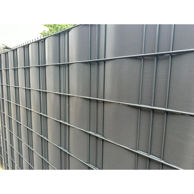 sichtschutzstreifen-maximus-geriffelt-pp-kunststoff-2530-x-191-x-15-mm-anthrazit-aehnlich-ral-70164.webp sichtschutzstreifen-maximus-geriffelt-pp-kunststoff-2530-x-191-x-15-mm-anthrazit-aehnlich-ral-70164.webp